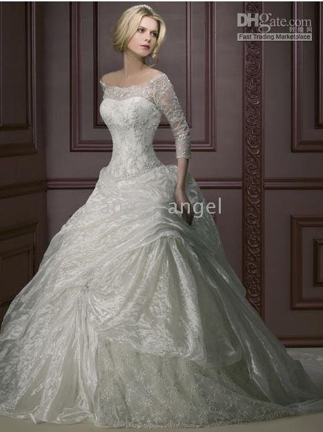 clothes, sparkle, pretty and Queen