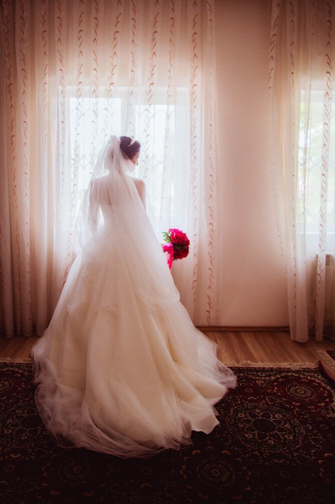 bride, luxury, magic and Vera Wang