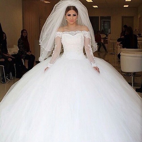 white style, wedding dress, cool and bride