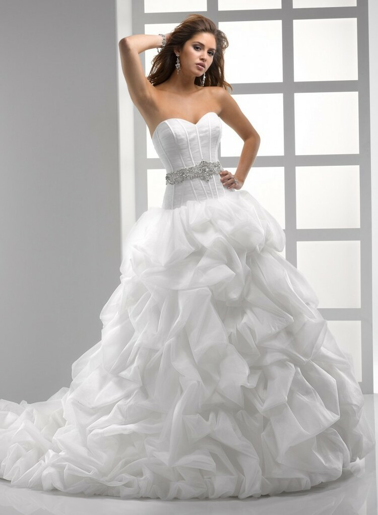 chic, ball gown, dress and sweetheart