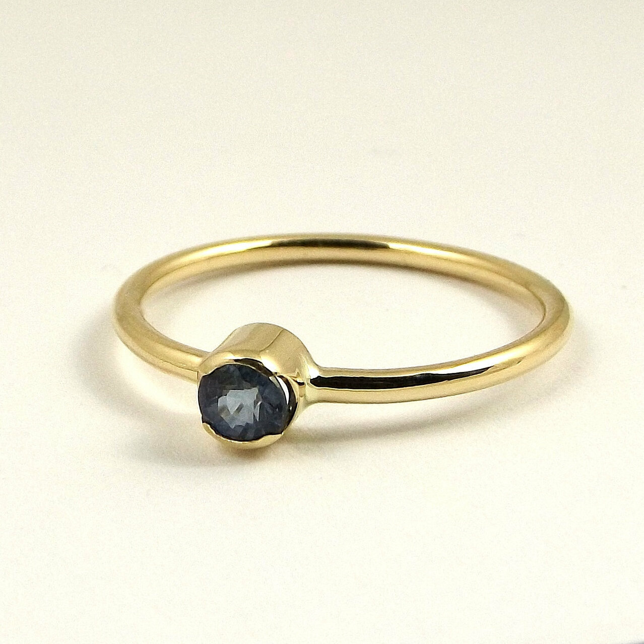 ring, sapphire, gold and handmade