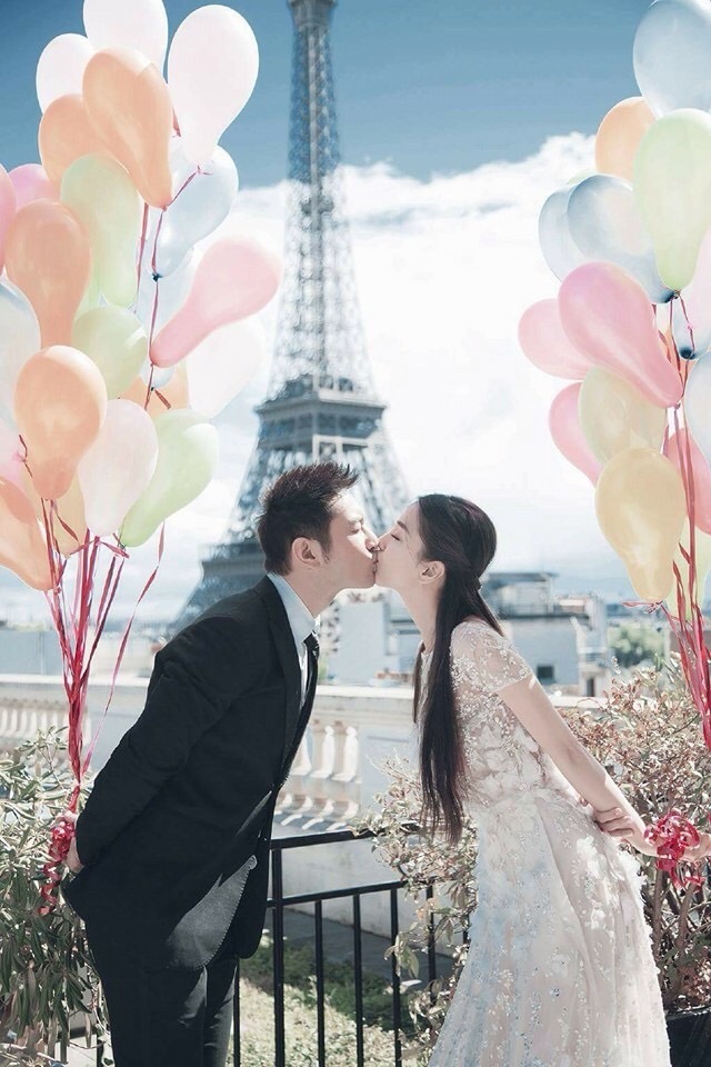 balloon, kiss, love and paris