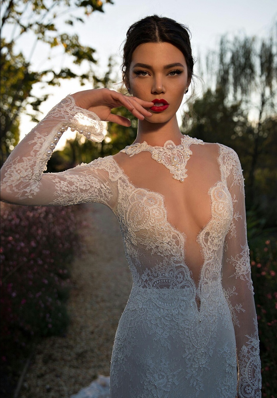 bride, style, long sleeved and elegant