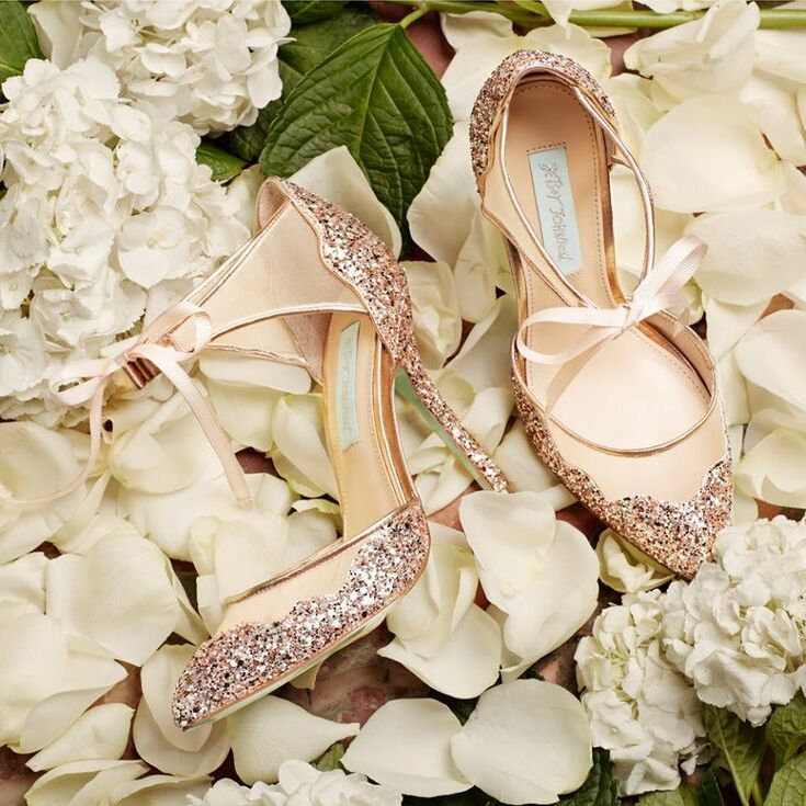 chic, glamour, beauty and feminine