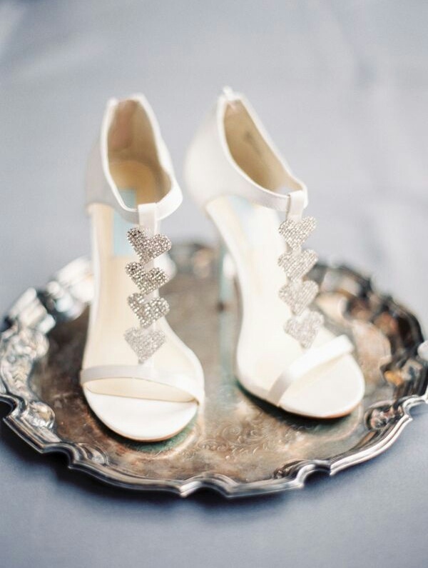 clothes, heart, gold and heel
