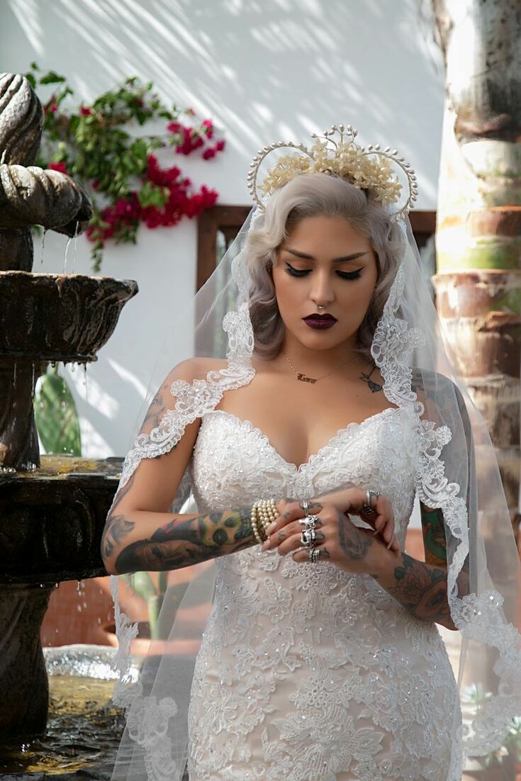 marriage, inked girls and dress