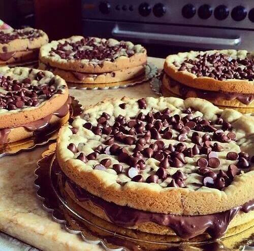 cookie, birthday cake, food and chocolate