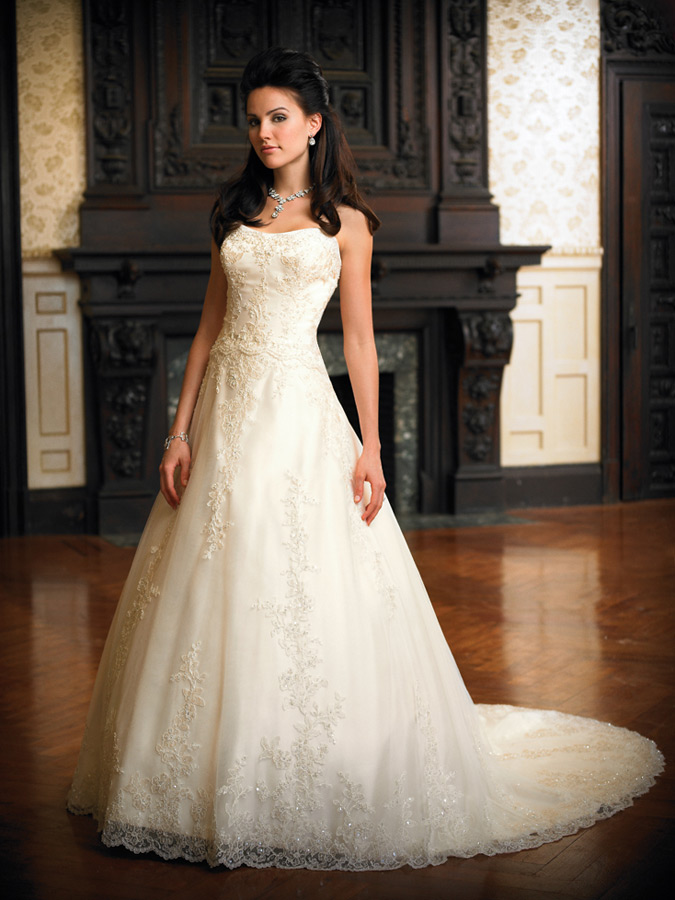 wedding dress, white wedding dress, bride fashion and a-line wedding dress