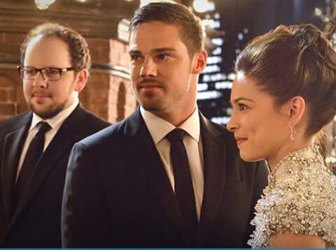 couple, love and kristin kreuk