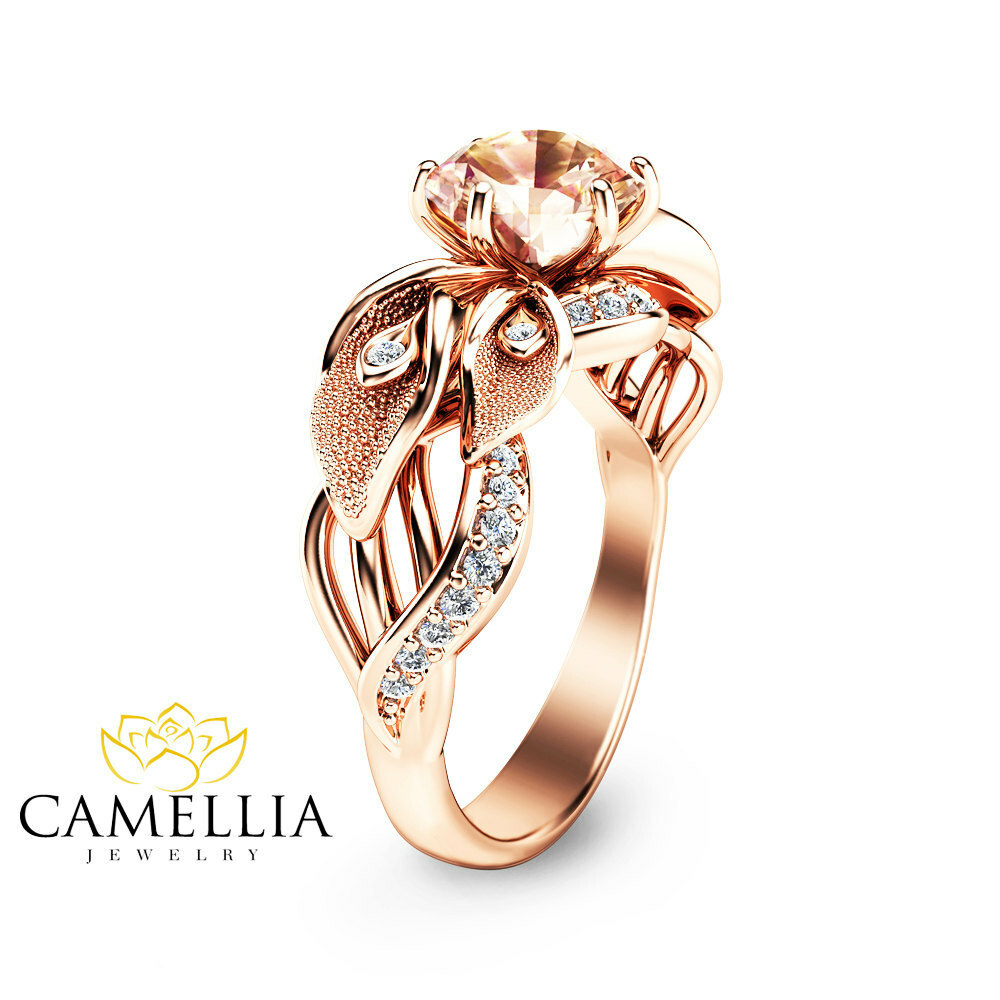 engagments ring, flower ring, morganite ring and woman