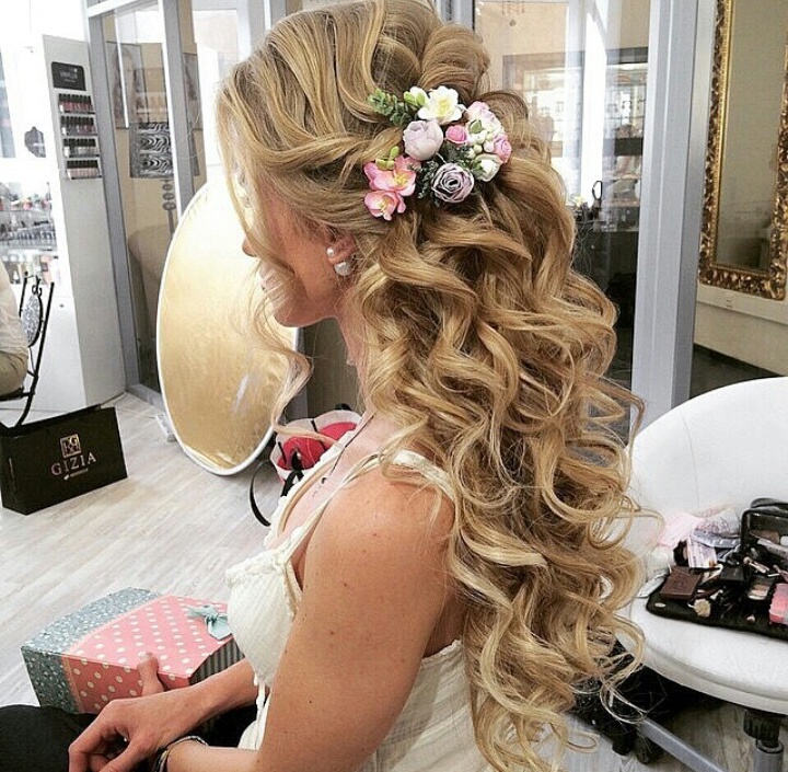 woma, bride, hair and blond