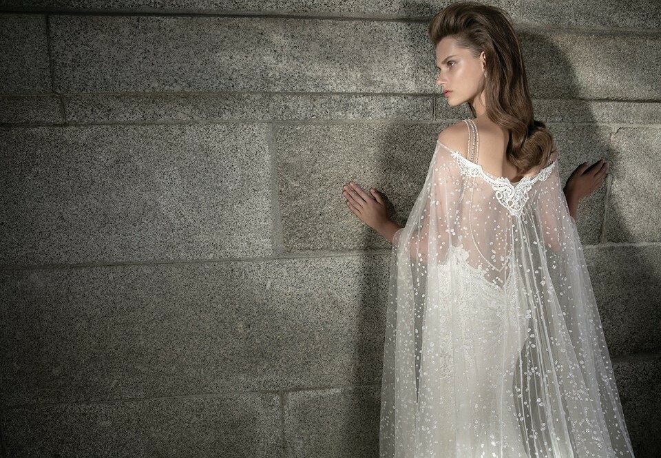 wow wedding dress, lace wedding dress, berta wedding dress and princess