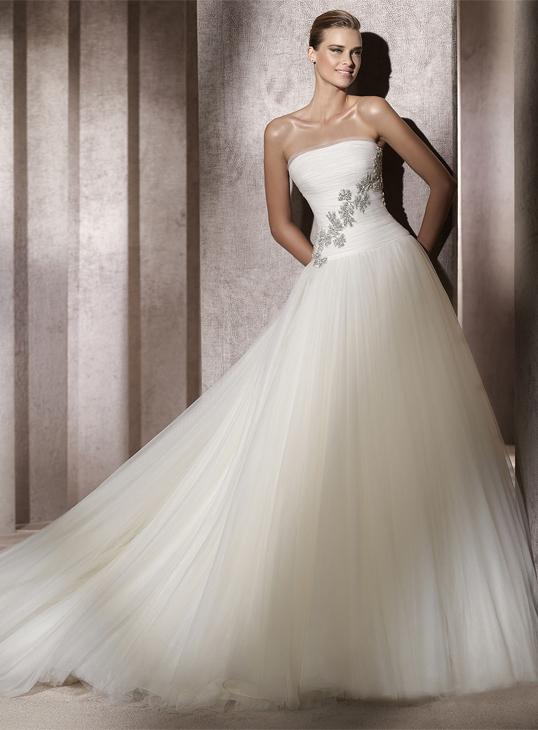 simple wedding dress, fashion wedding dress and modern wedding dress