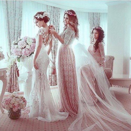 girls, friends, wedding dress and wedding day