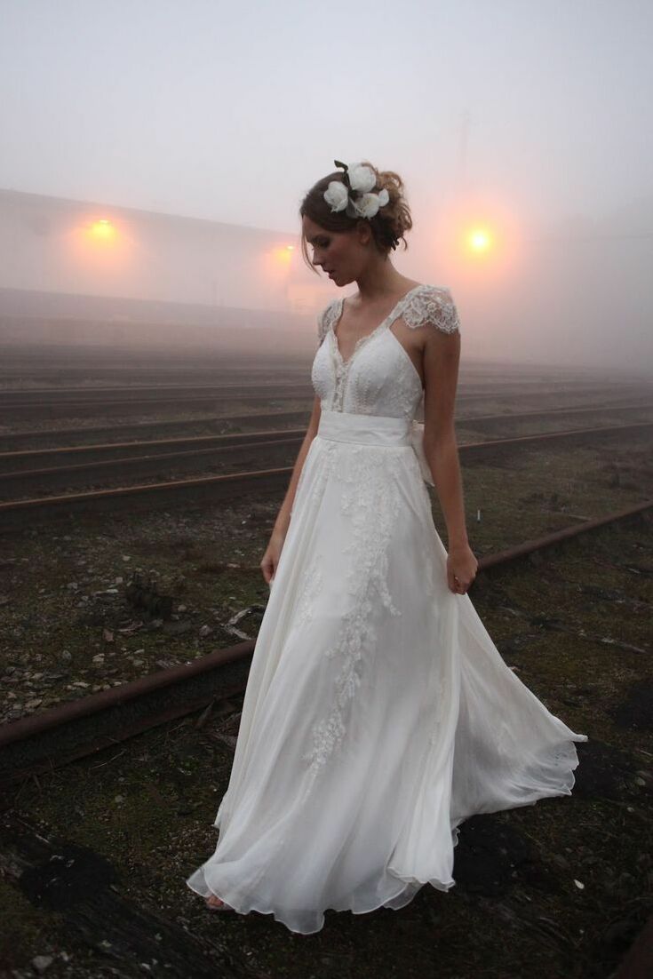 bridal dresses, beach wedding dresses, backless wedding gowns and summer wedding dresses