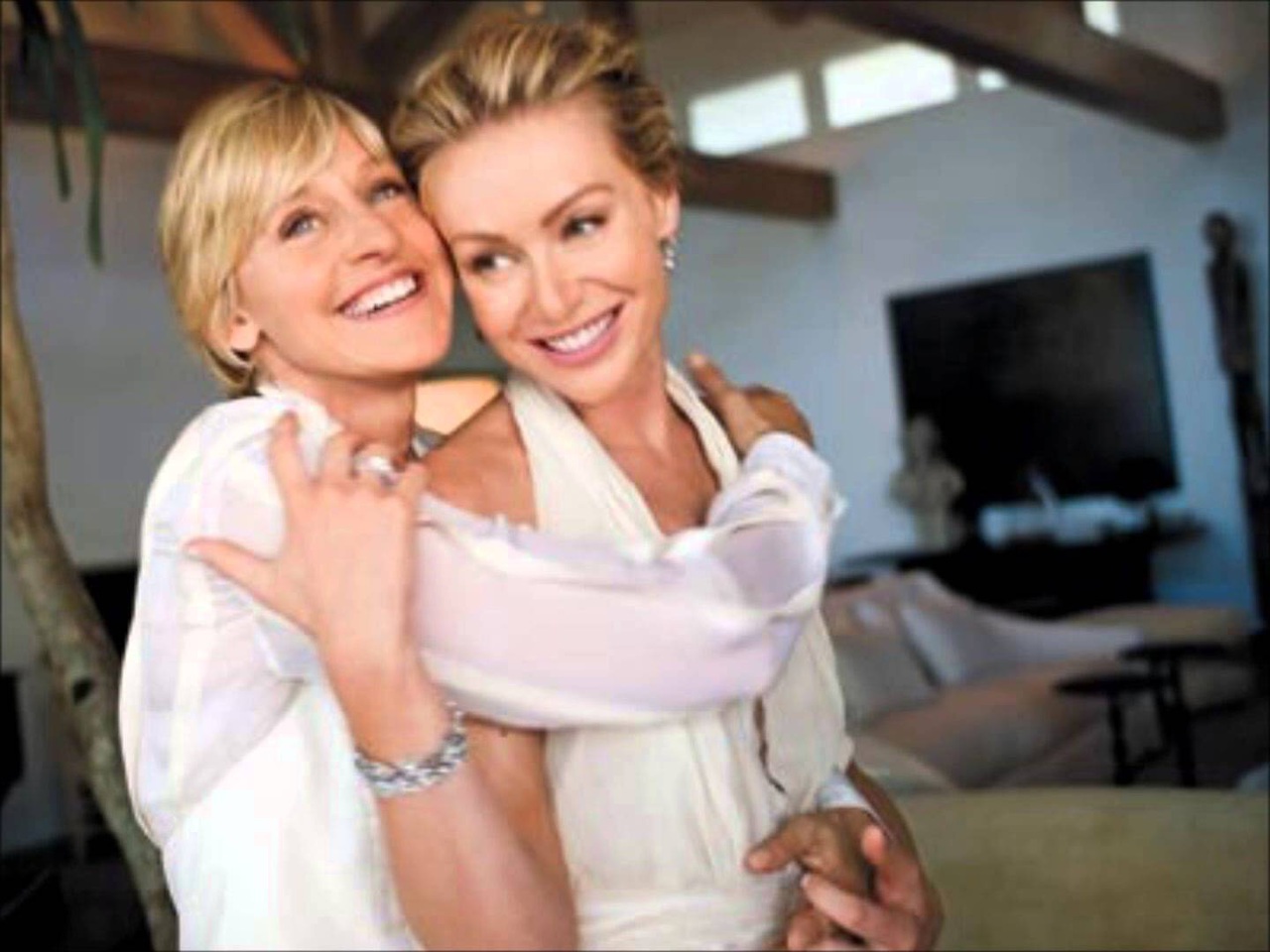 degenerera, cute, hugs and portia and ellen