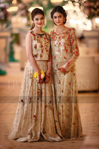 teens, flowers and gajra
