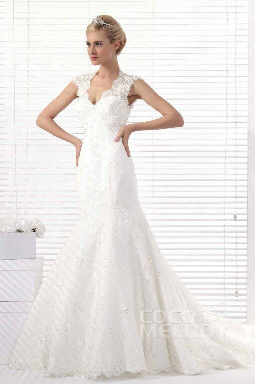 cocomeloody, open back wedding dress, chapel train and cocomelody
