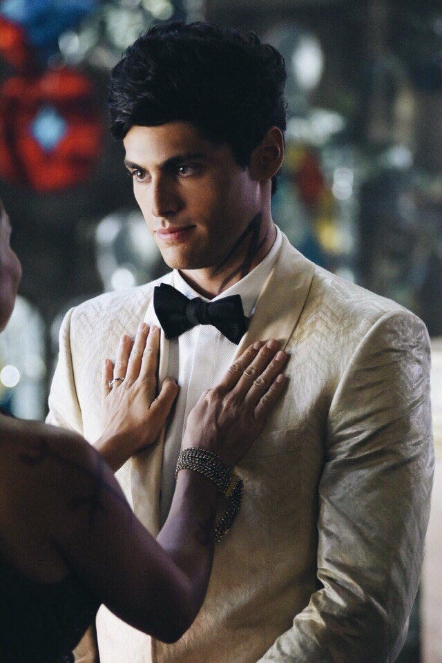 alexander lightwood, shadowhunters, white and handsome