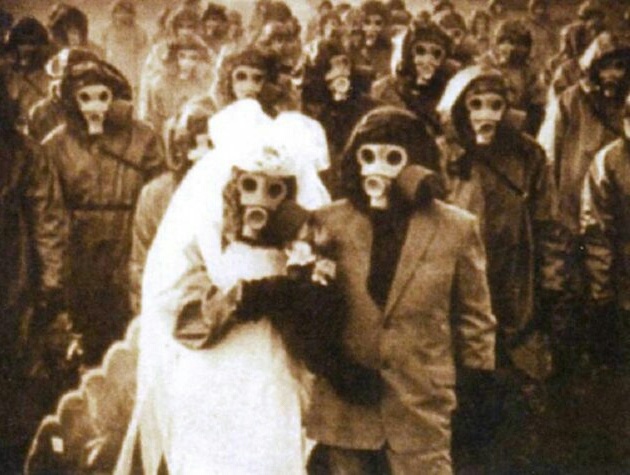 vintage, creepy and gasmask