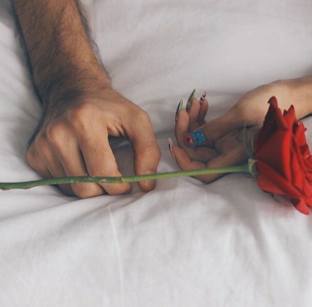 nails, hand, kiss and married