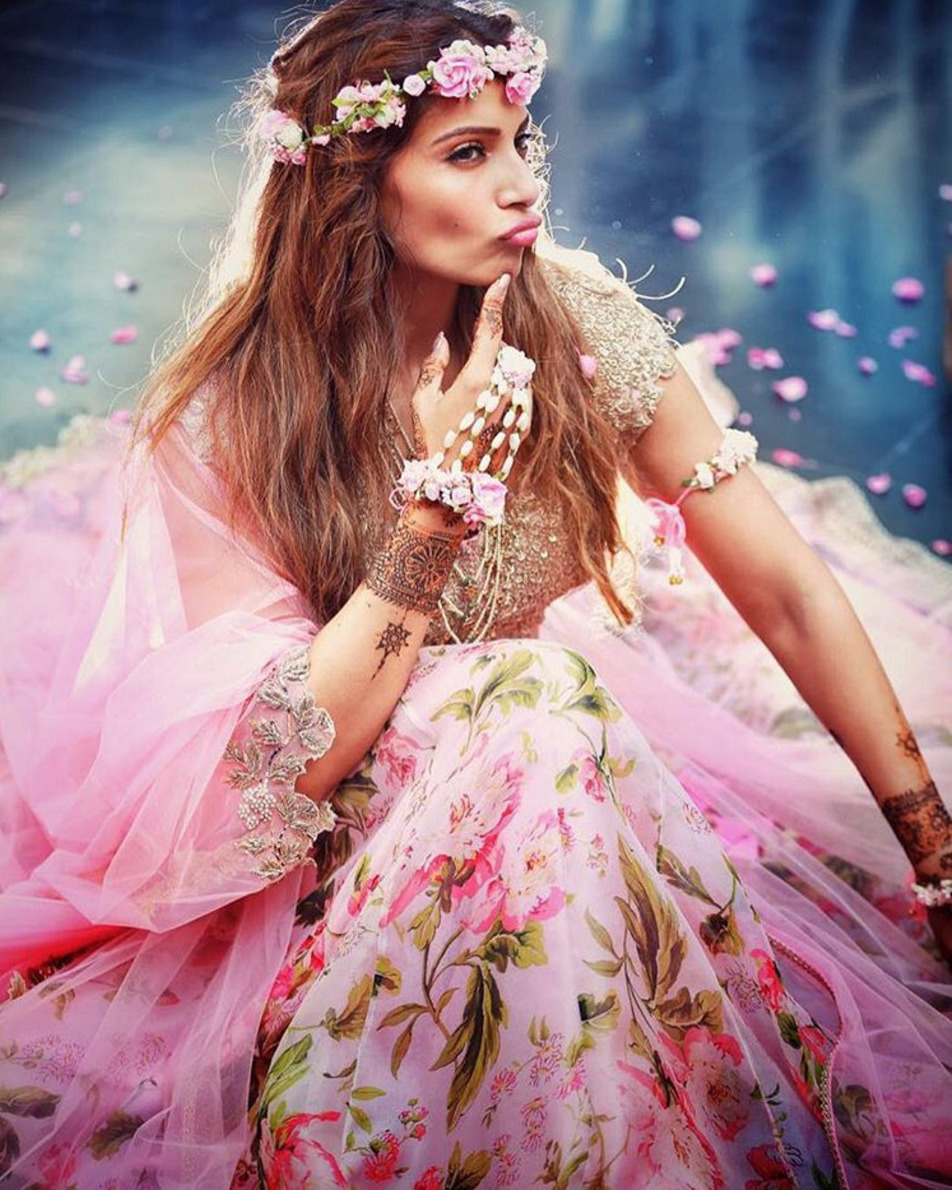 bipasha basu, mehendi, bride and bollywood