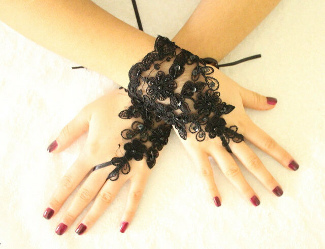 black lace bridal gloves, victorian, wedding glove and accessories