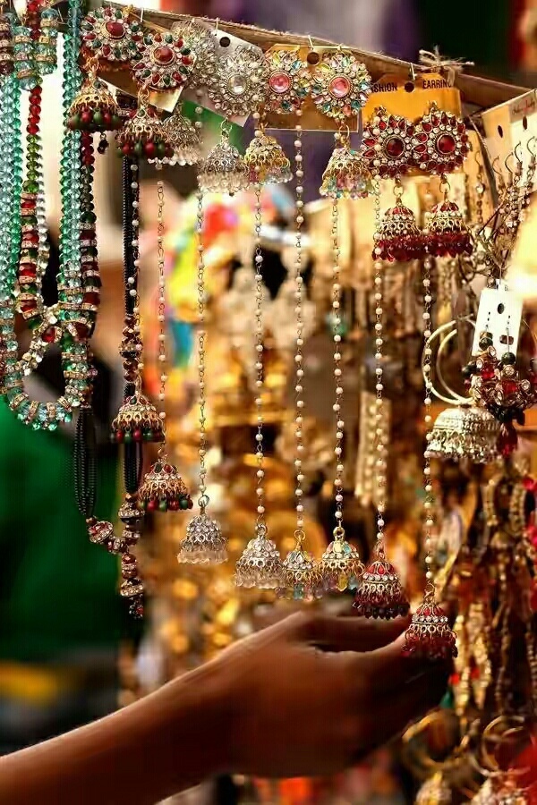jewellery, bling, indianwedding and streetsideshopping