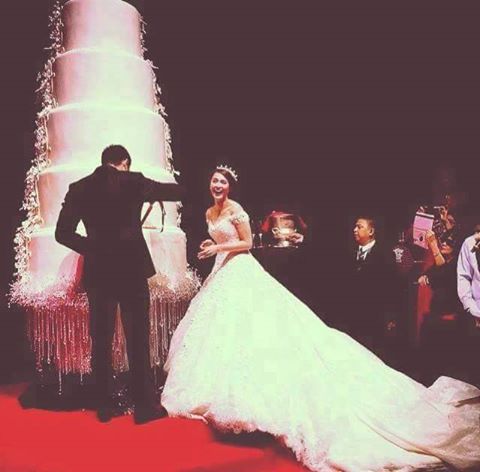 throwing a party, wedding cake, wedding party and party