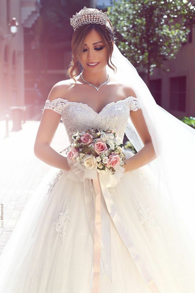 wedding gown, necklace, gown and roses