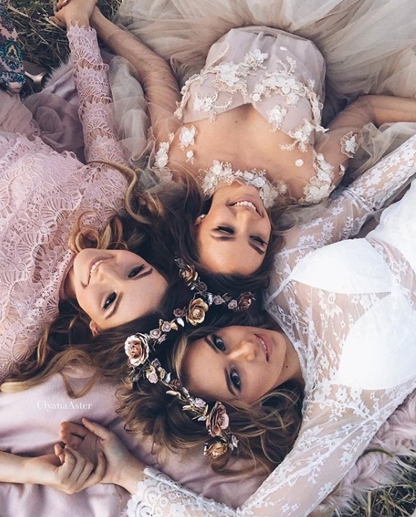 flower wreath, bride, luxury and friends