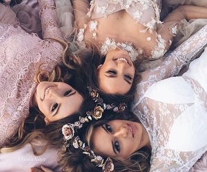 girls, friend and style;wedding