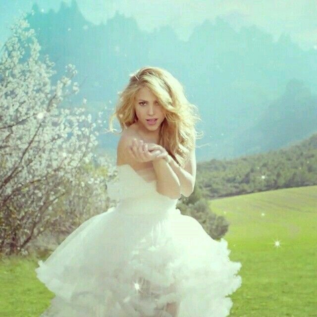 shakira, gorgeous, Queen and Dream