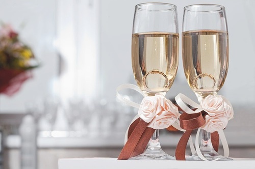 champagne, wine and deco