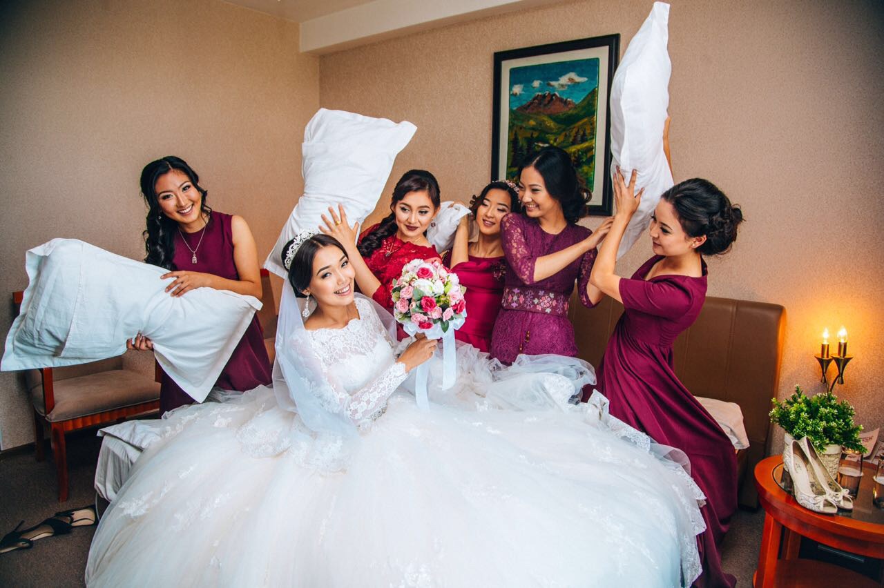 red, white, bride and невеста