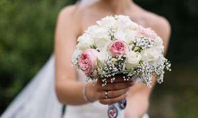 bride, braut and rosen