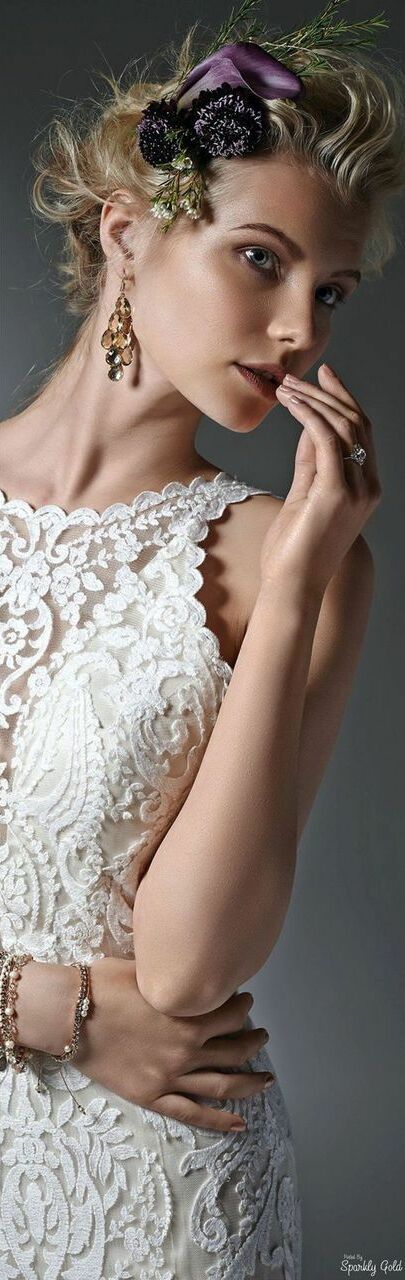 feminine, glamour and lace