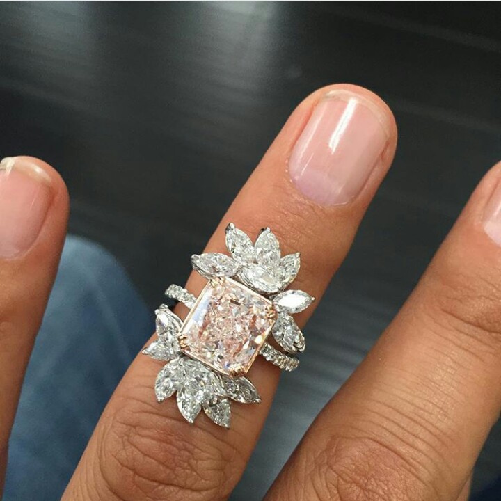 bride+, cushion cut, gold and jewellery+