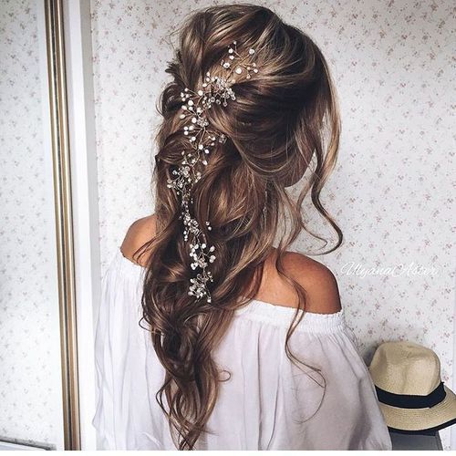 girl and hairstyle