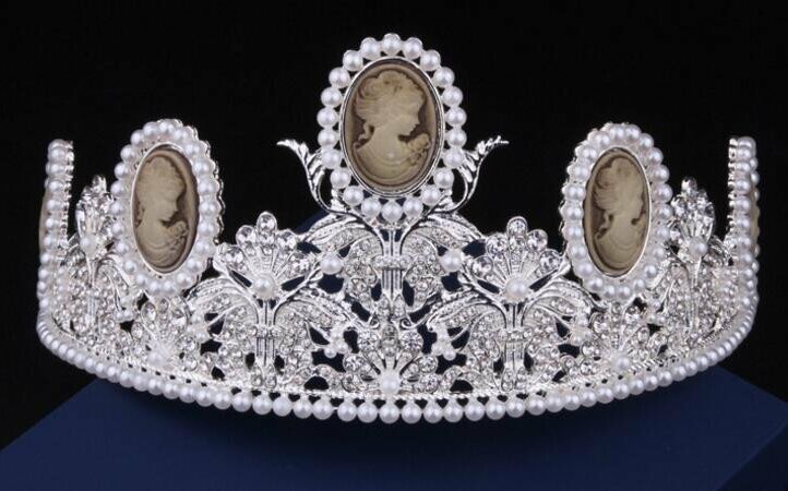bridal accessories, bridal headpieces and wedding jewelries