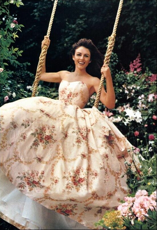 kiss, red, love and gowns