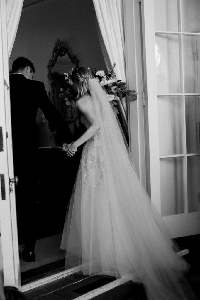 kiss, romantic, classy and elegance