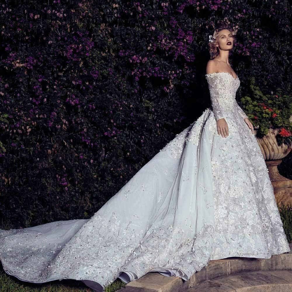 wedd, wedding goal, white dress and bridesmaid
