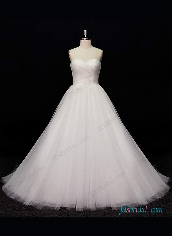 with sweetheart neckline, tulle wedding dresses, tulle ball gown and simple weddin gown
