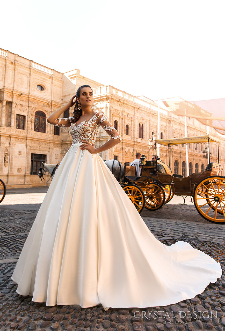 wedding dress and crystal design