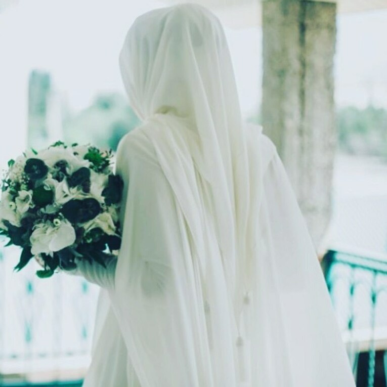beauty, hijab, flowers and love