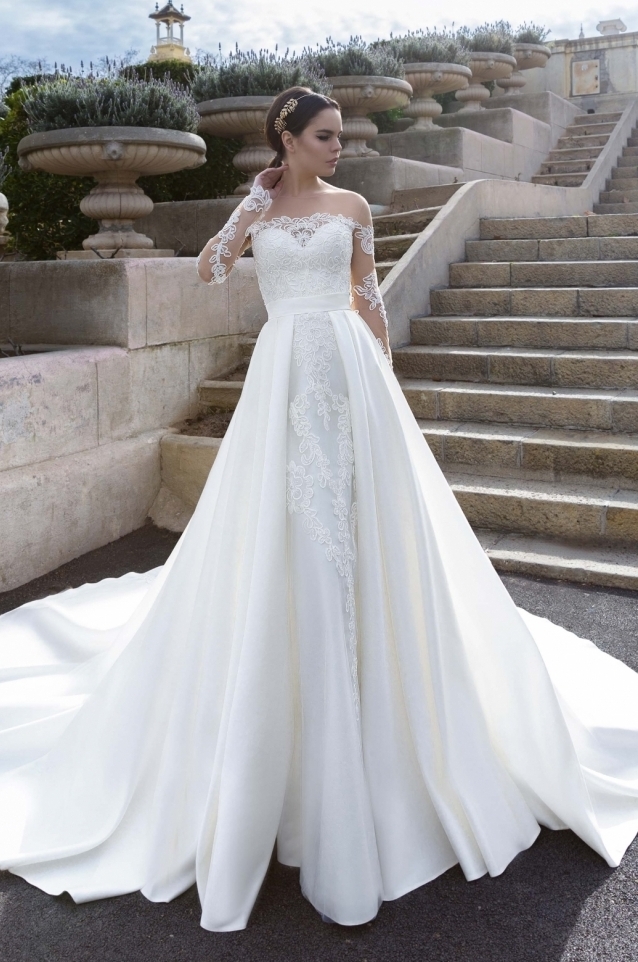 wedding dress and crystal design