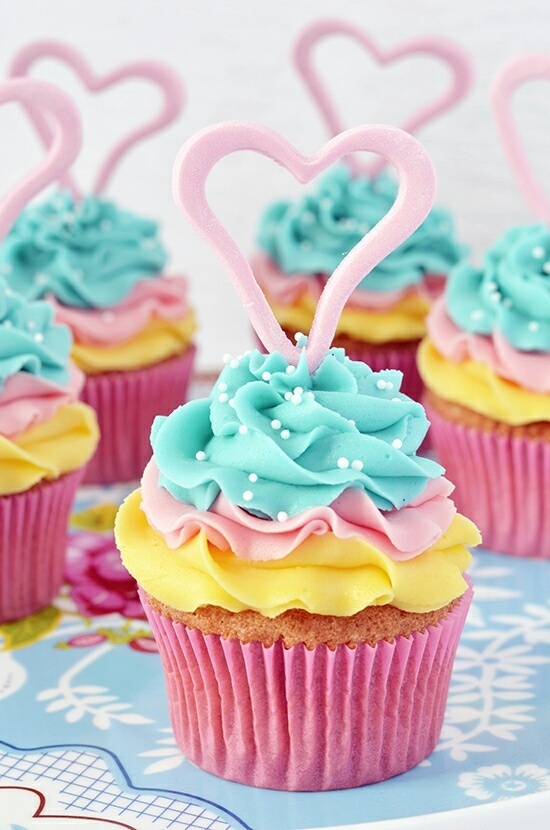 food porn, weddings, delicious and cupcakes
