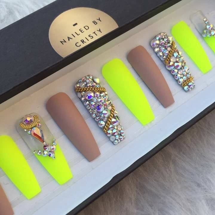 dress, matte, laqued and yellow