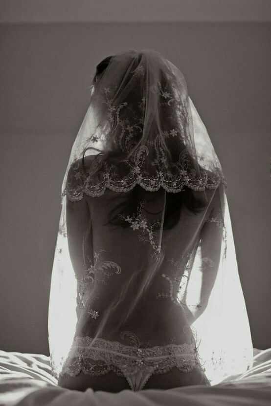bridal, black+and+white, lace and veils